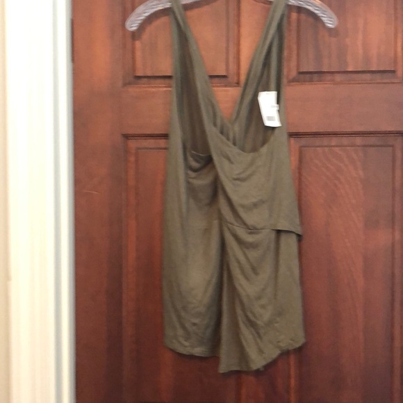 Top - Picture 3 of 4